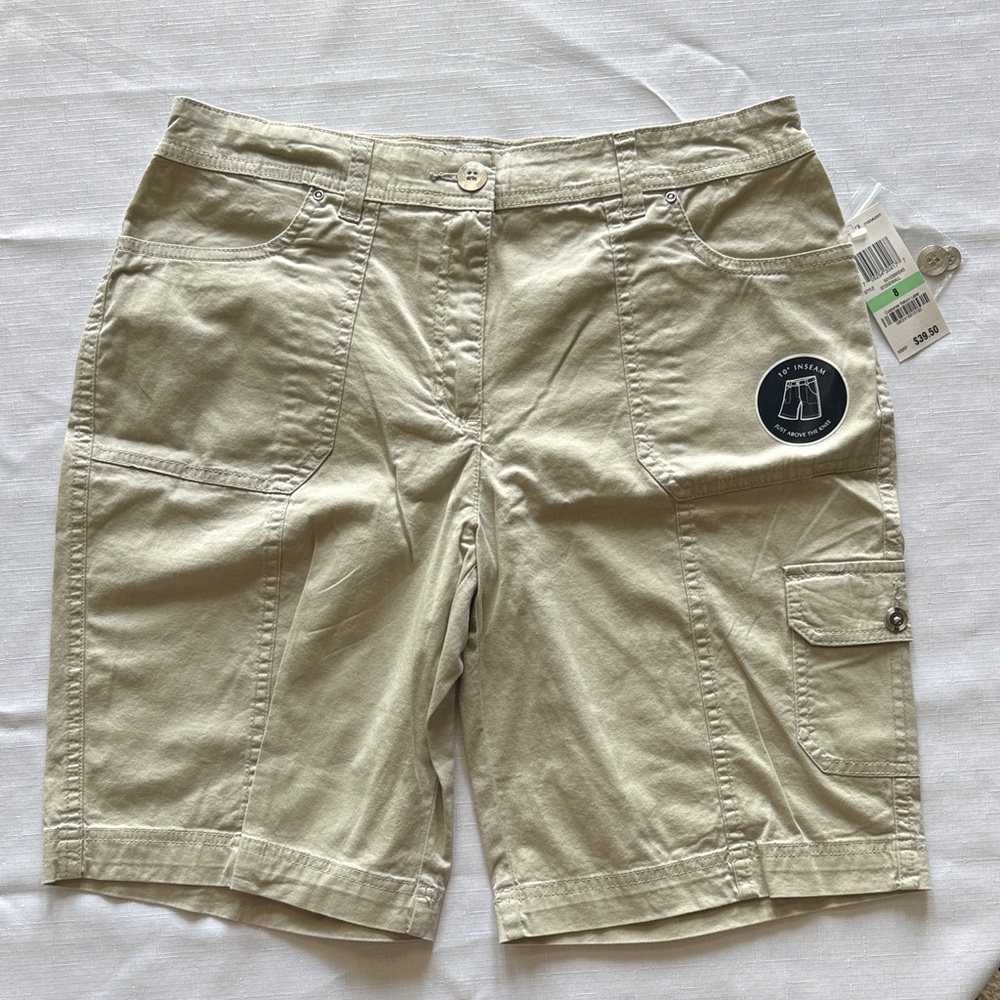 Macy’s Women’s Karen Scott Light Tan Cargo Shorts Size 8 Beige 10” Inseam NWT